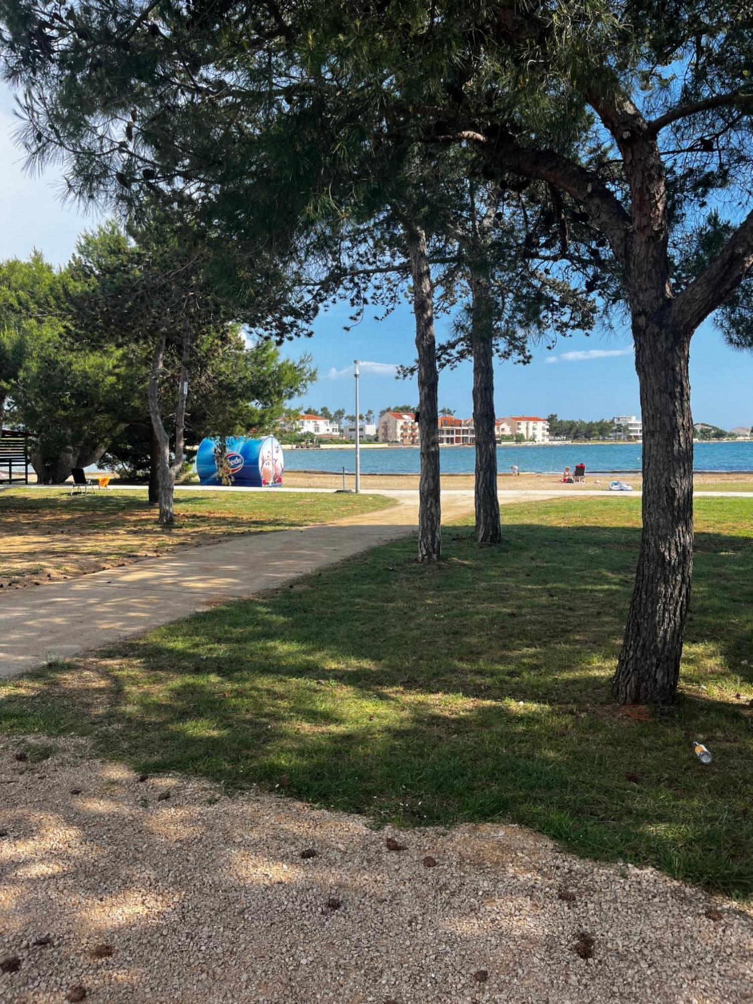 Lakokocsik A Tengerparton - Caravans At The Sandy Beach Privlaka  Exterior photo